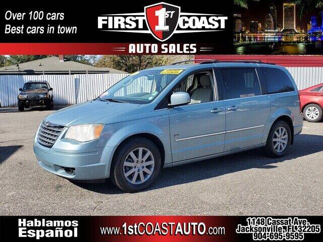 2009 Chrysler Town and Country for sale at 1st Coast Auto -Cassat Avenue in Jacksonville FL
