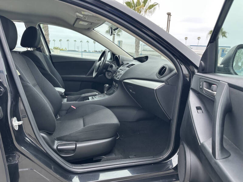 2013 Mazda MAZDA3 i Touring