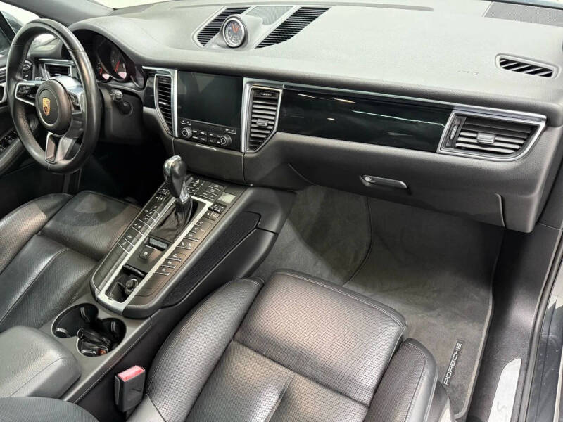 2018 Porsche Macan S