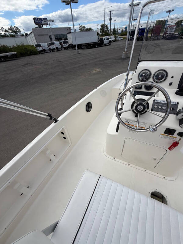 2016 Bayliner 18 Element