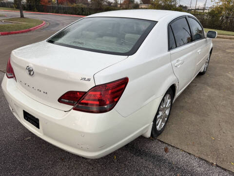 2008 Toyota Avalon XLS