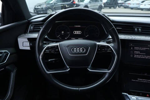 2019 Audi e-tron quattro Prestige