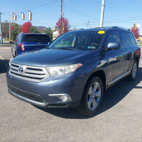 2013 Toyota Highlander for sale at AUTORAMA LLC in Duncansville PA