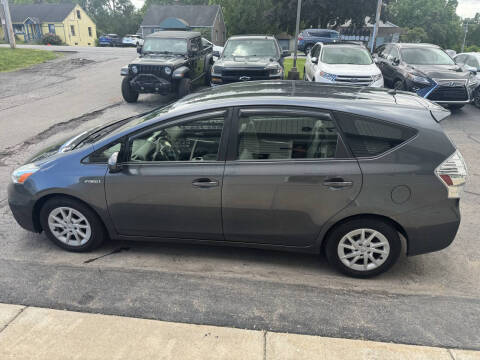2012 Toyota Prius v Two