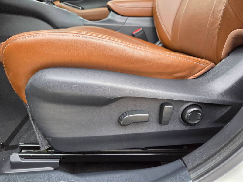 2020 Subaru Outback Touring XT