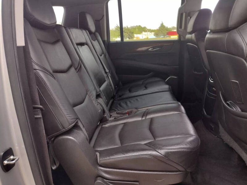 2016 Cadillac Escalade ESV Luxury Collection