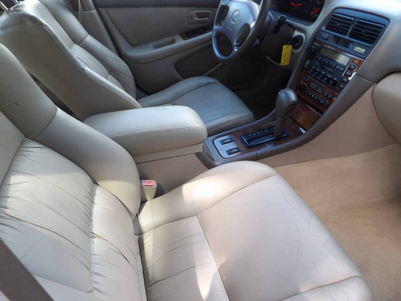 2000 Lexus ES 300