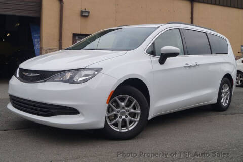 2020 Chrysler Voyager