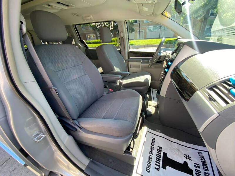 2010 Dodge Grand Caravan Crew