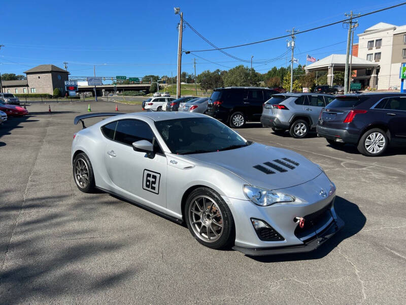 2013 Scion FR-S 10 Series photo 2