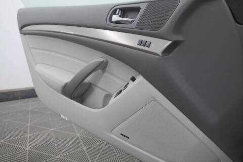 2011 Infiniti G37 Coupe x