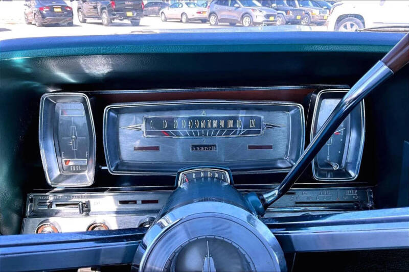 1963 Lincoln CONTINENTIAL