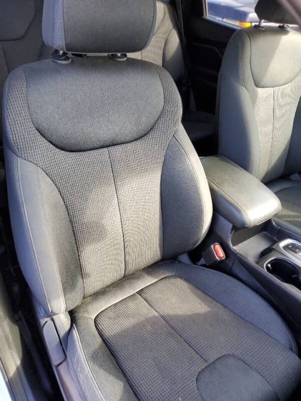 2019 Hyundai Santa Fe SE 2.4L