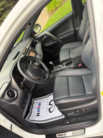 2017 Toyota RAV4 SE