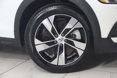 2024 Volvo V60 Cross Country B5 Plus