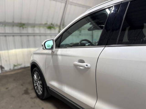 2017 Lincoln MKC Reserve