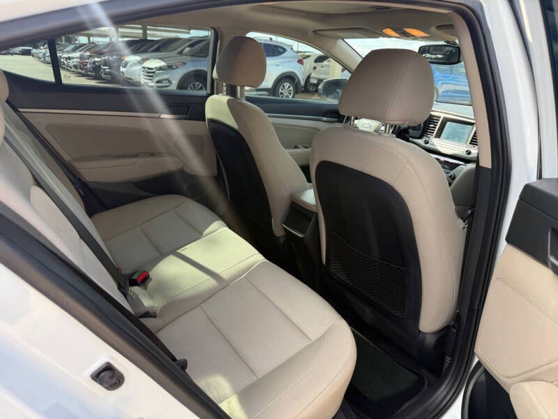 2018 Hyundai Elantra