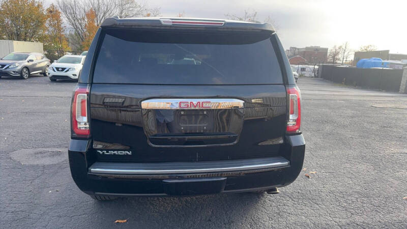 2016 GMC Yukon Denali