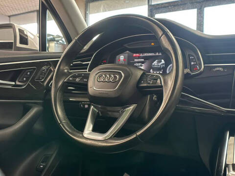 2022 Audi Q7 quattro Premium Plus 55 TFSI