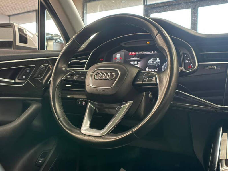 2022 Audi Q7 quattro Premium Plus 55 TFSI