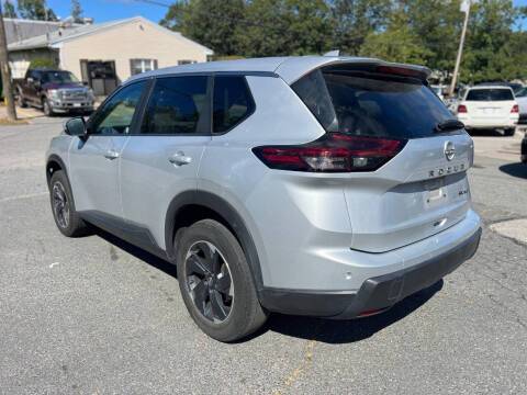 2024 Nissan Rogue SV
