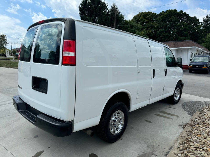 2018 Chevrolet Express Cargo Work Van photo 7