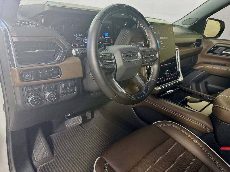 2025 GMC Yukon Denali Ultimate