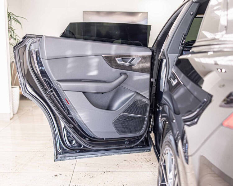 2021 Audi Q8 quattro Prestige 55 TFSI