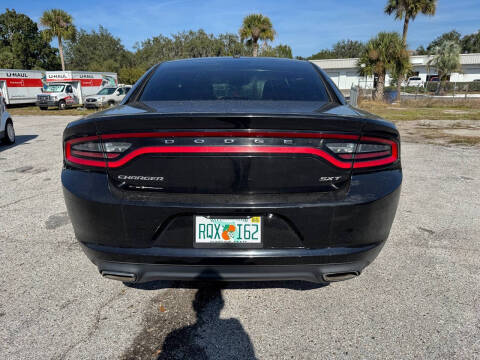 2015 Dodge Charger SXT