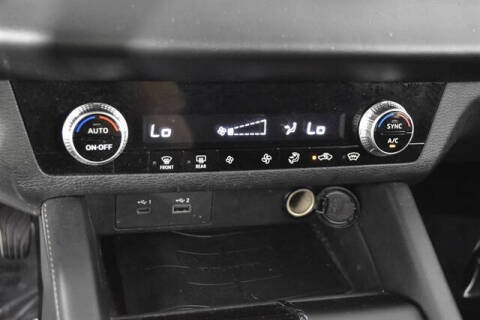 2024 Mitsubishi Outlander ES