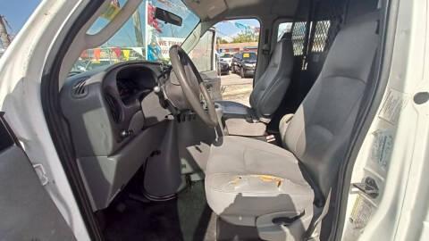 2005 Ford E-Series E-250