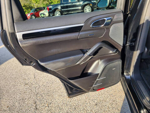 2014 Porsche Cayenne Platinum