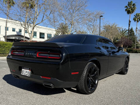 2018 Dodge Challenger SXT
