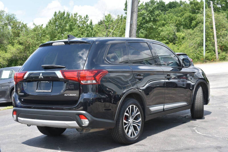 2018 Mitsubishi Outlander ES