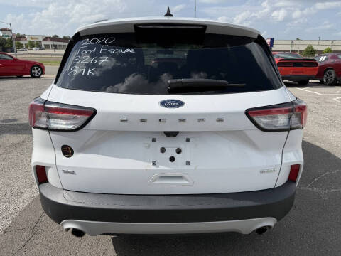 2020 Ford Escape SE