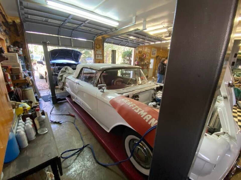 1960 Ford Thunderbird