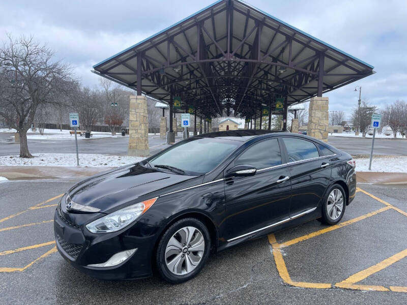 2015 Hyundai Sonata Hybrid for sale at Nationwide Auto in Merriam KS