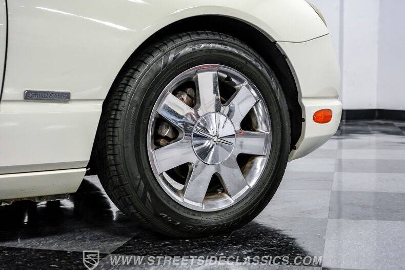 2002 Ford Thunderbird Deluxe