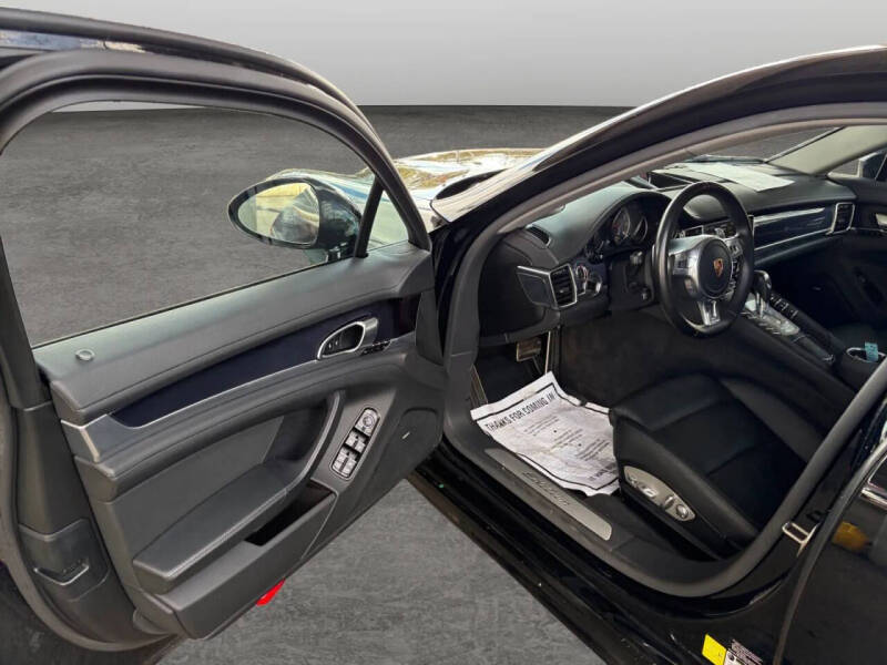 2016 Porsche Panamera