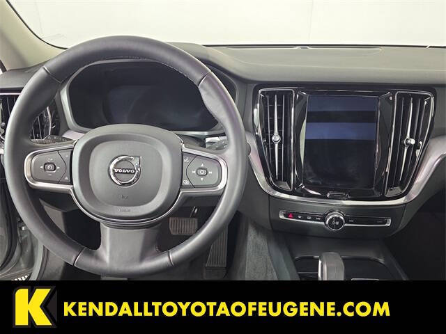 2024 Volvo S60 B5 Core Dark Theme