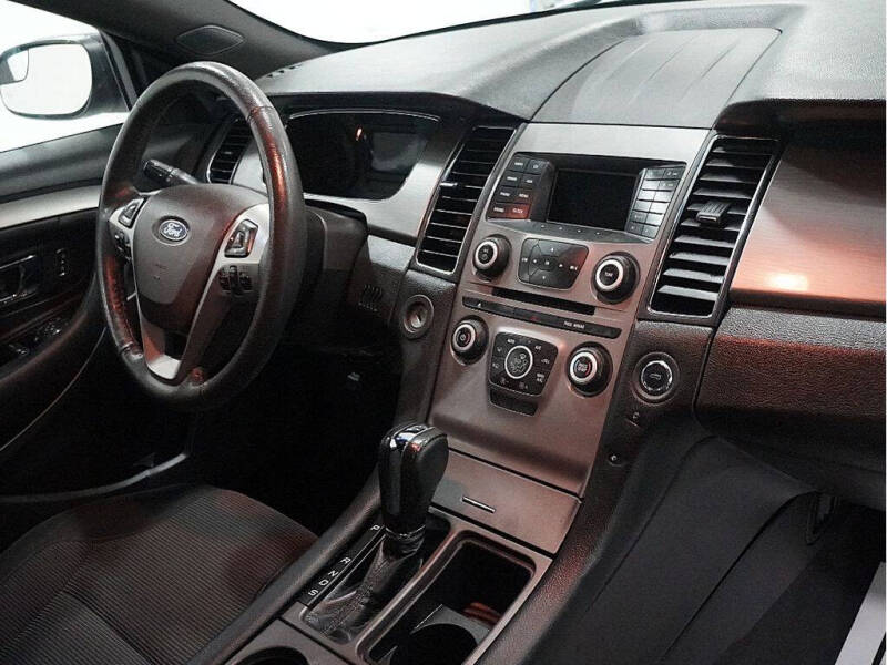 2019 Ford Taurus SEL