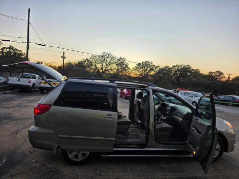 2009 Toyota Sienna LE 7-Passenger
