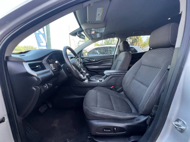2019 GMC Acadia SLE-2
