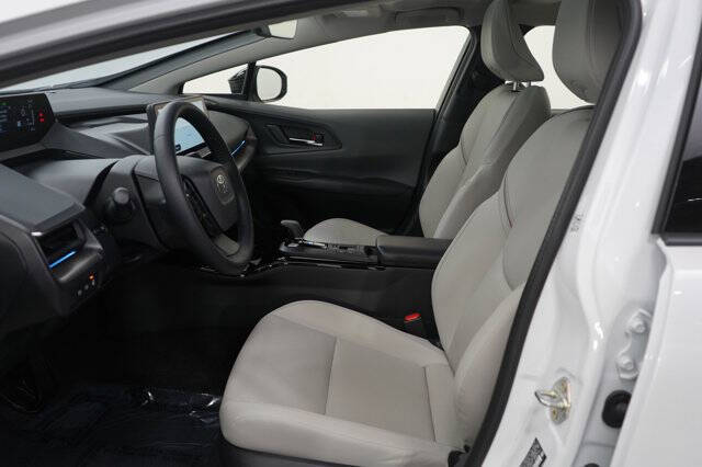 2025 Toyota Prius XLE