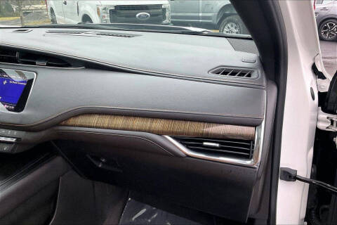 2020 Cadillac XT4 Premium Luxury