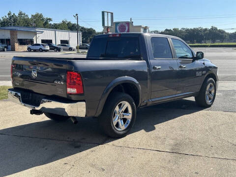 2018 RAM 1500 SLT