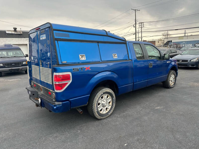 2009 Ford F-150 STX photo 22