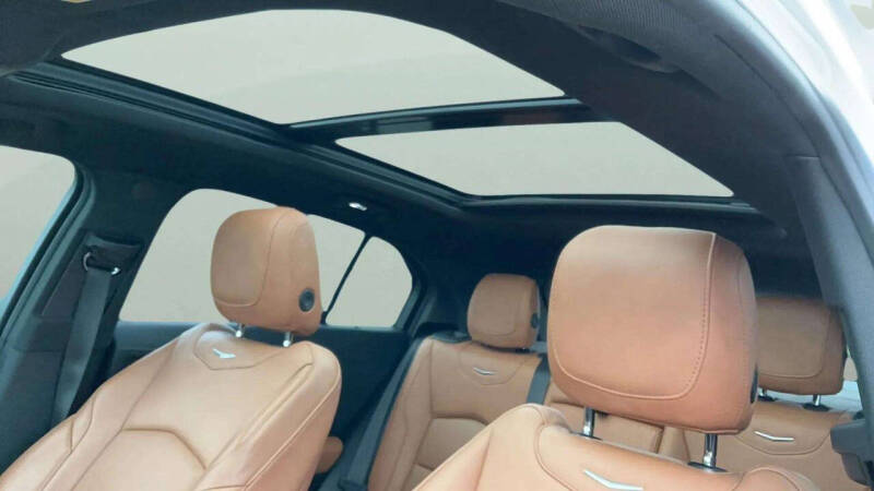 2022 Cadillac XT4 Premium Luxury