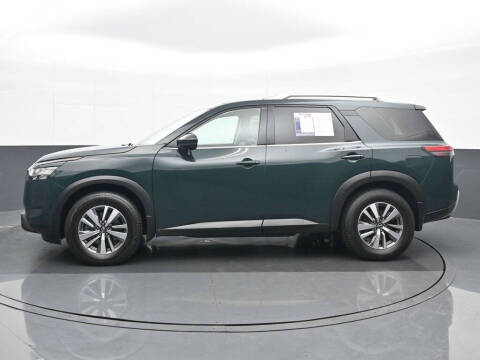 2023 Nissan Pathfinder SL