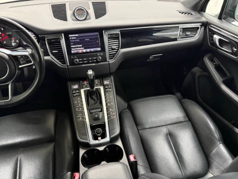 2018 Porsche Macan S